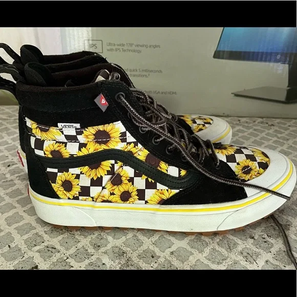 Vans | Shoes | Mte Sunflower Vans Size 5 Mens | Poshmark display picture 2